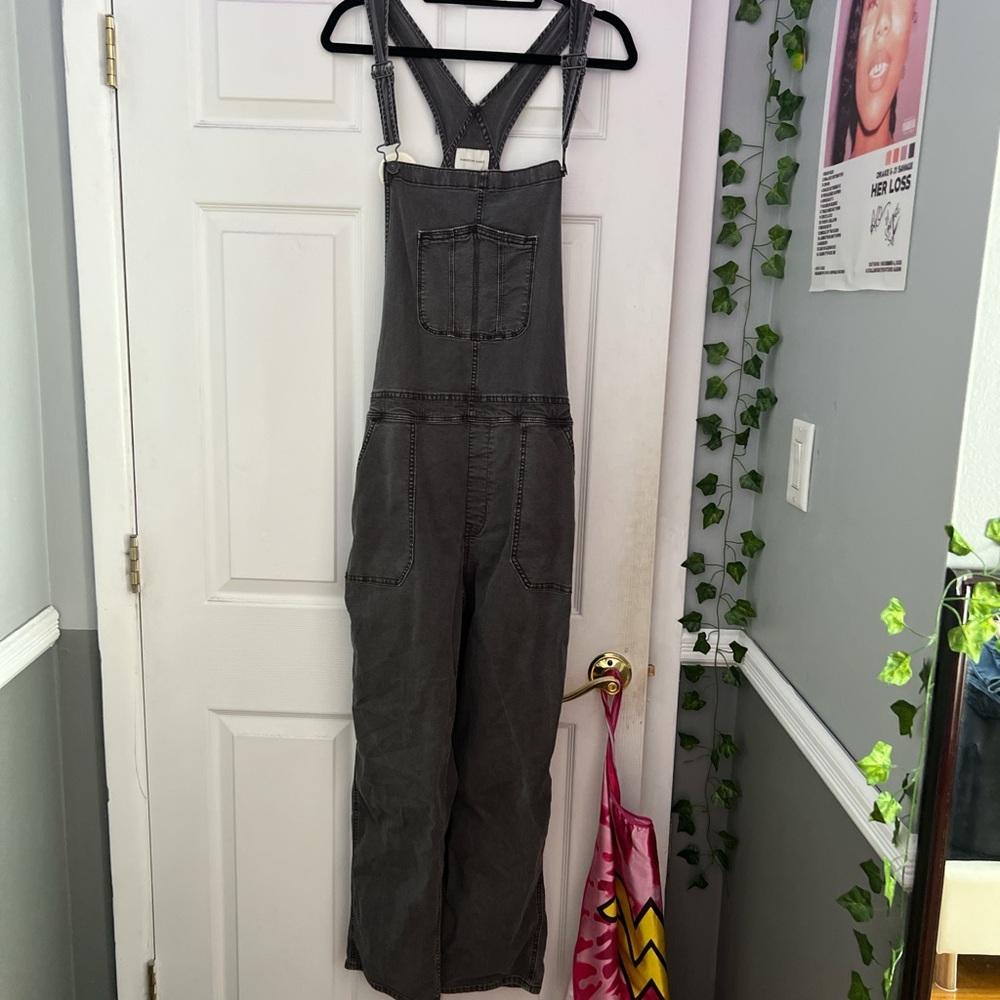 xl american eagle overalls, light grey wash, worn twice